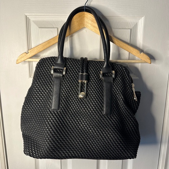 Black Purse - Picture 1 of 16